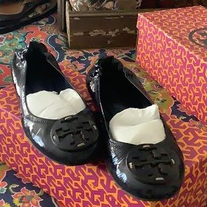 Tory Burch Navy flats
